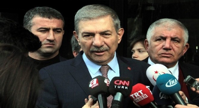 Sağlık Bakanı Demircan Hasan Celal Güzel'i ziyaret etti