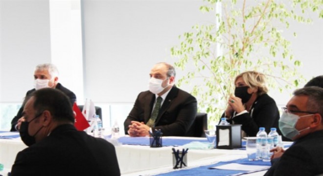 Sanayi ve Teknoloji Bakanı Mustafa Varank Polifarma'yı ziyaret etti