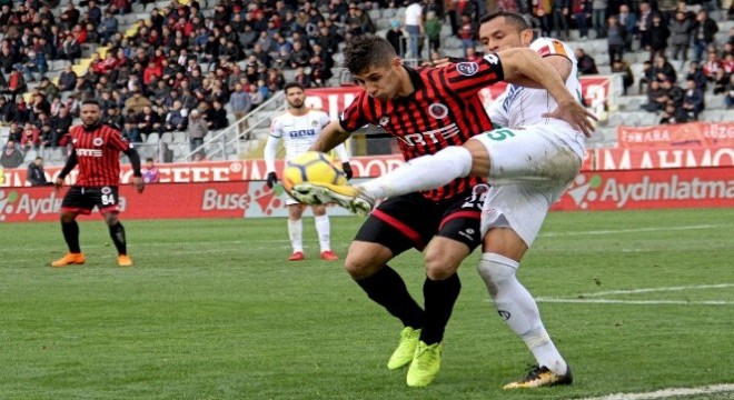 Spor Toto Süper Lig: Gençlerbirliği: 0 - Aytemiz Alanyaspor: 0 (İlk yarı)