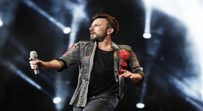 Tarkan' dan yeni klip ‘Hodri Meydan'