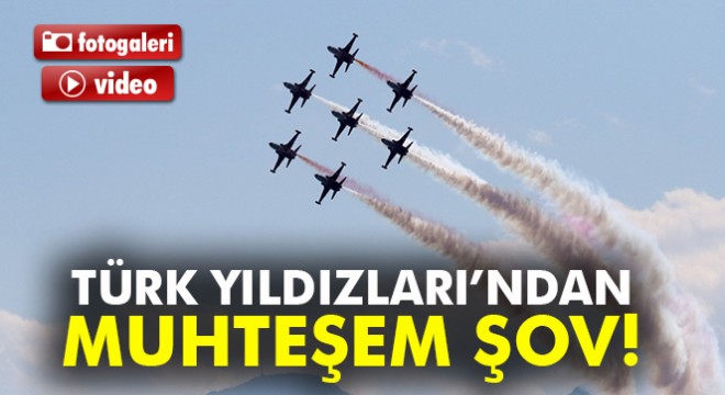 Türk Yıldızları'ndan 23 Nisan şovu