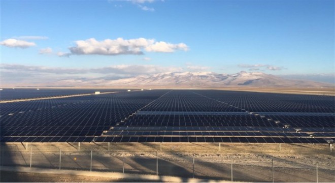 Türkiye'ye 1,3 GW'lık güneş enerjisi projeleriyle güç verecek