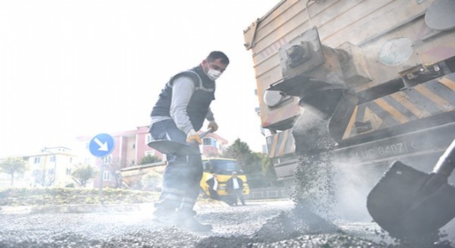 Tuzla'da 2022 yılında 54 bin ton asfalt serimi yapıldı