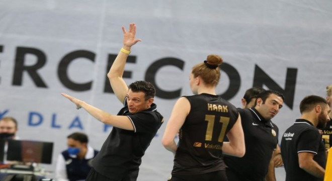 VakıfBank, Polonya'da avantaj peşinde