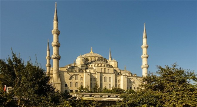 Vali Gül, Çağlayan Adliyesi'ndeki saldırıda vefat eden Karataş'ın cenaze törenine katıldı