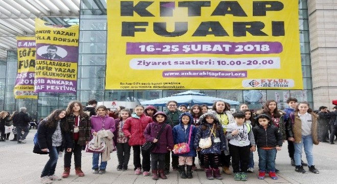 Yenimahalle'nin kitap kurtları fuarda buluştu