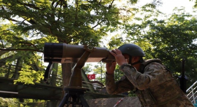 Yunanistan'a geçmeye çalışan 13 FETÖ üyesi yakalandı