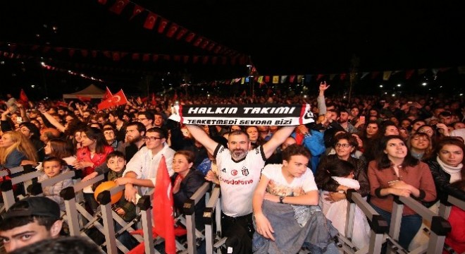 ‘Zafer' sevinci Haluk Levent ile taçlandı