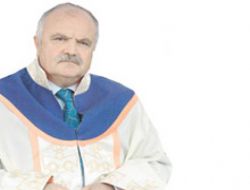 Rektörün 5 makam odası var