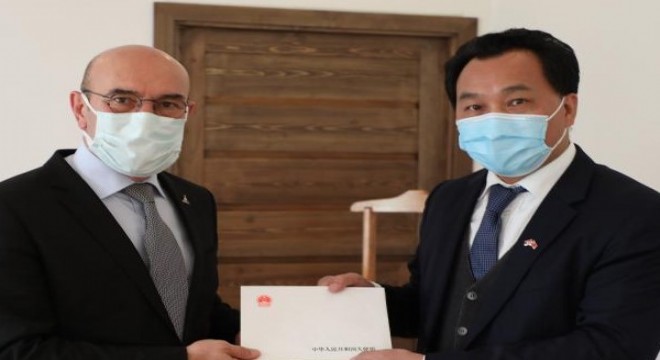 Çin'den İzmir'e geçmiş olsun mesajı ve yardım malzemeleri