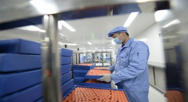 Çin'in Kovid-19 aşı üretme kapasitesi 5 milyar doza ulaştı